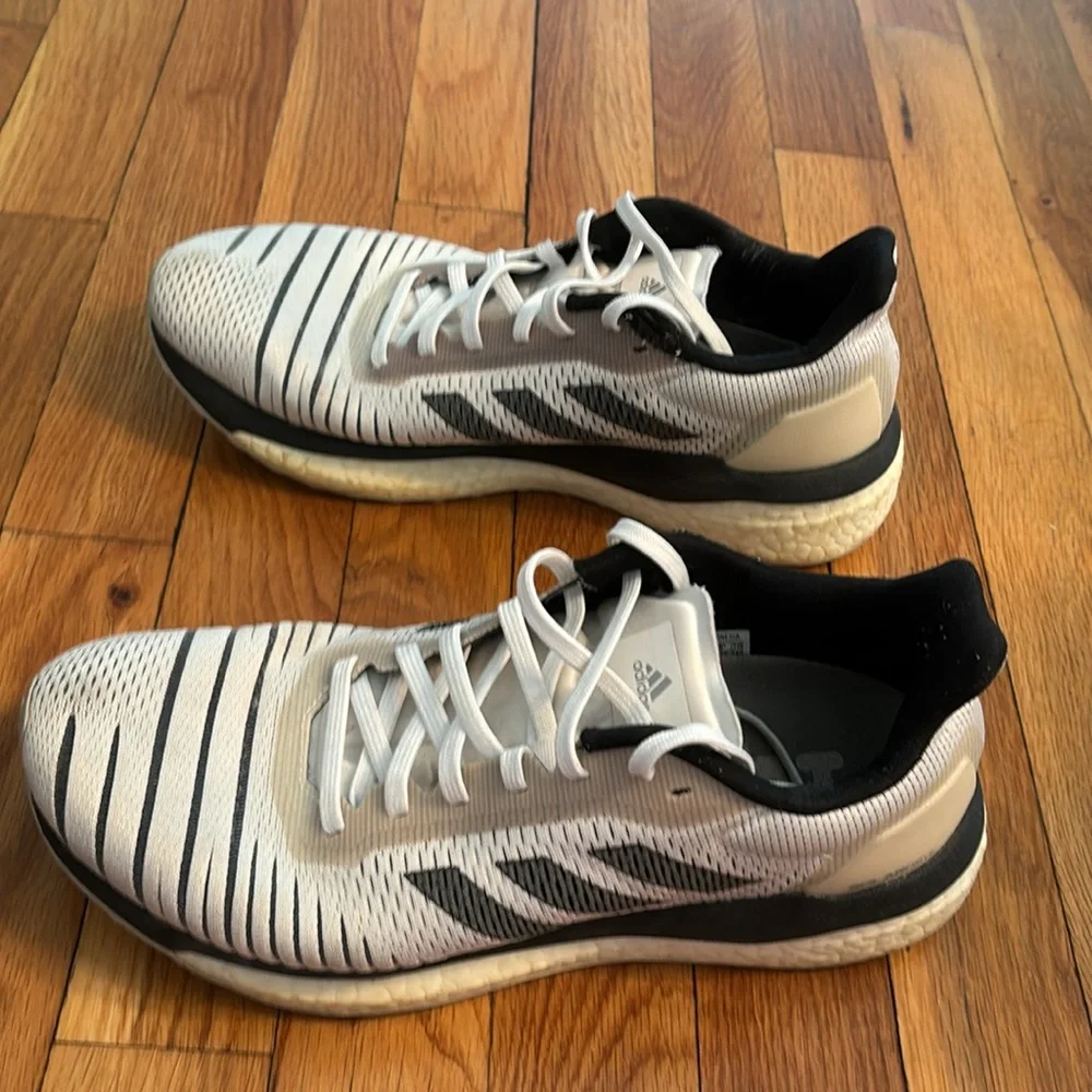 Adidas Boost women’s US Size 7.5